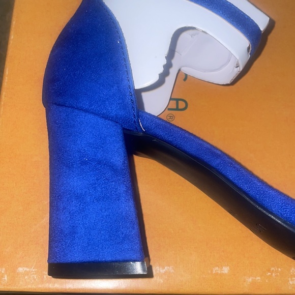 Blue heels - Picture 3 of 3
